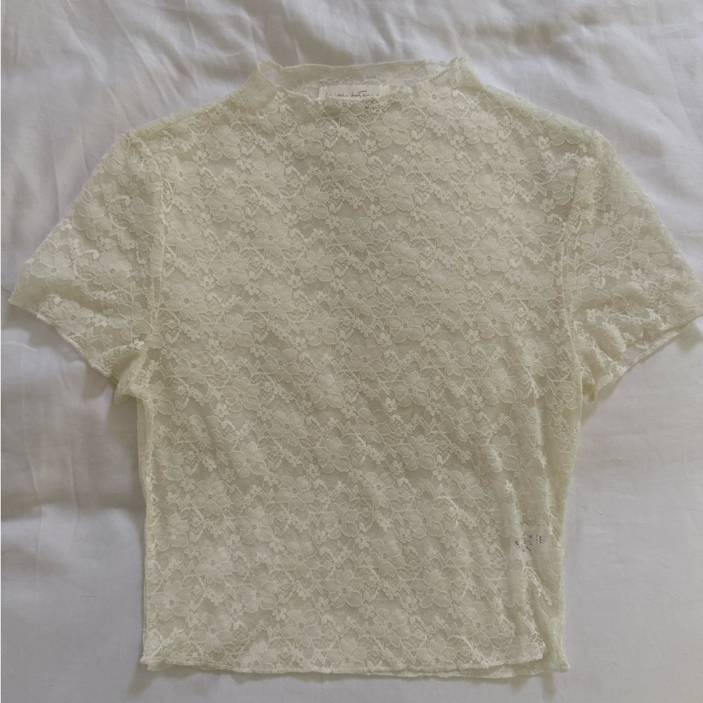 Mock Neck Lace Short-Sleeve Cream Cropped Shirt